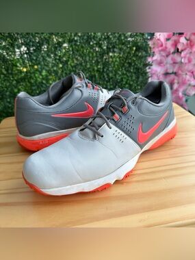 Nike Golf Shoes Men’s Size 10 Gray Red Spiked Cleats 623531-003